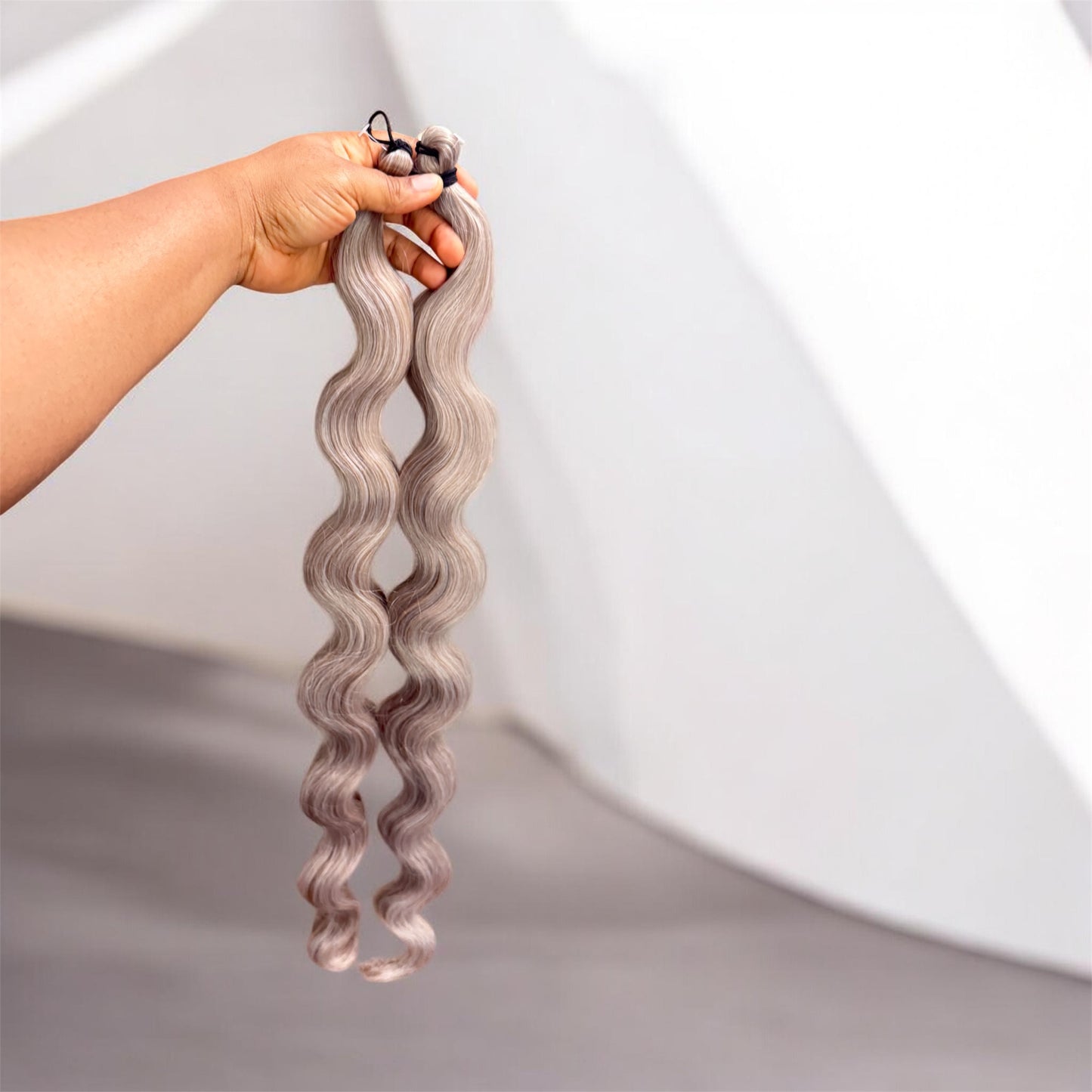 24" 100g Pro'Bodywave – Icy Blonde